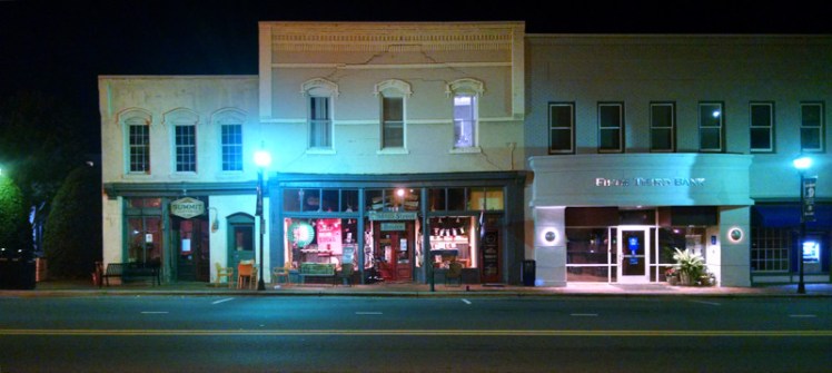 Main Street Davidson NC. (©2015 David Boraks)
